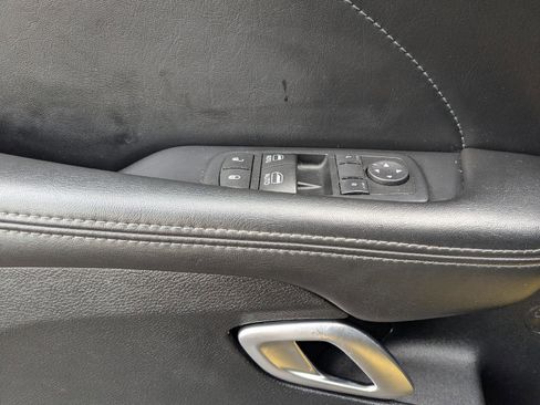 Used 2017 Dodge Challenger R/T Scat Pack w/ Leather Interior Group image 16