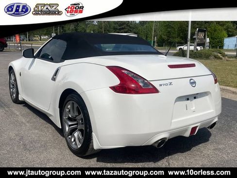 Used 2013 Nissan 370Z Roadster RWD image 4