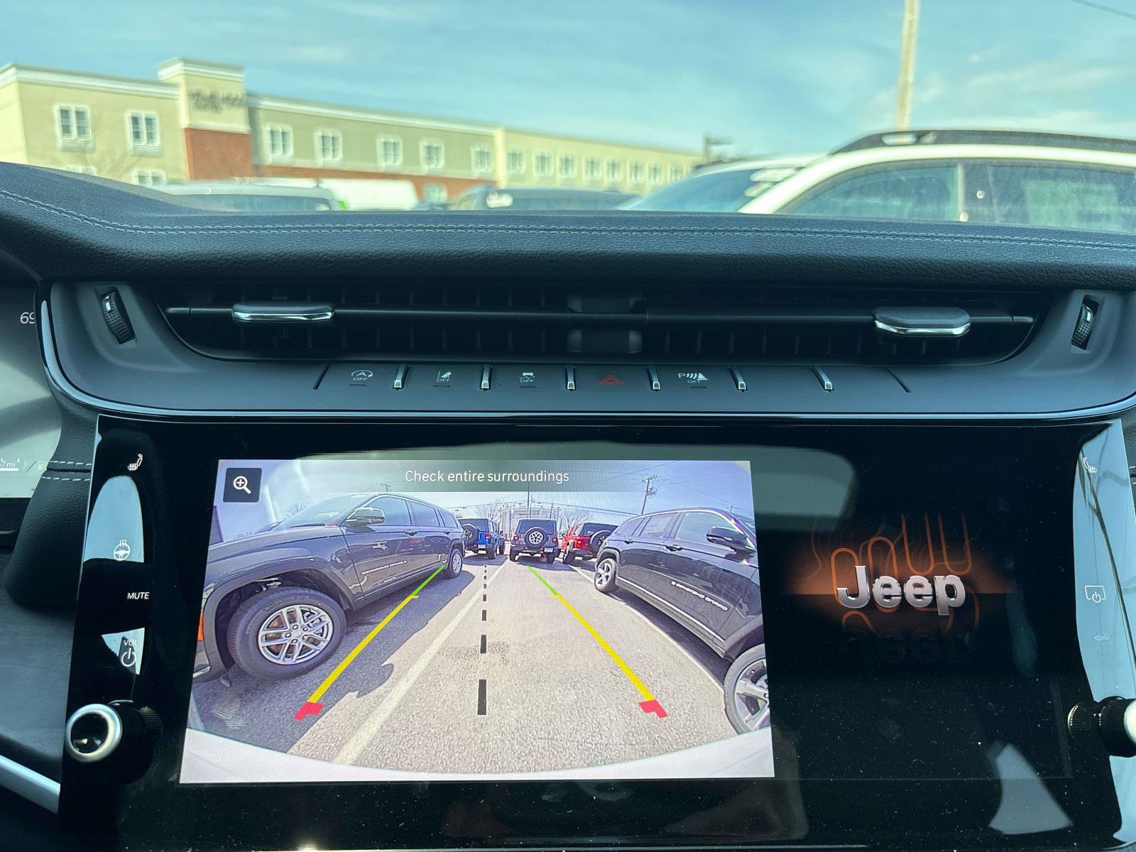 New 2026 Jeep Grand Cherokee Limited AWD/4WD image 12