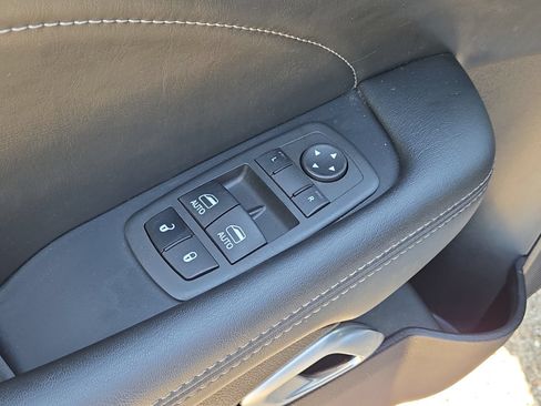 Used 2022 Dodge Challenger R/T Scat Pack RWD image 20