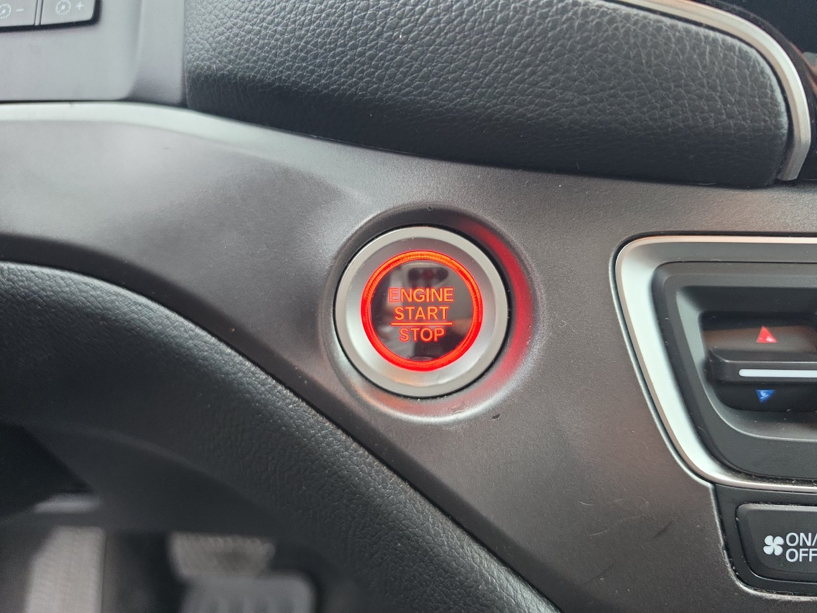 Used 2022 Honda Pilot Sport image 24
