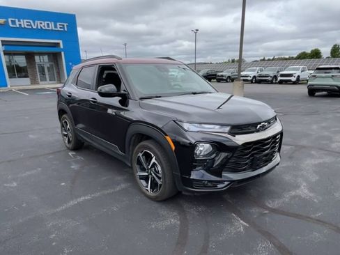 Certified 2023 Chevrolet TrailBlazer RS w/ Sun and Liftgate Package image 2