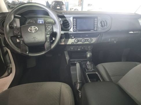 Used 2022 Toyota Tacoma SR RWD image 5