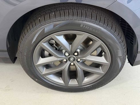 Used 2026 Land Rover Range Rover Velar Dynamic SE image 9