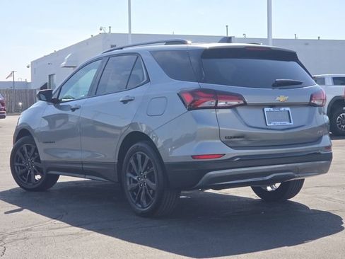 Used 2024 Chevrolet Equinox RS w/ LPO, Floor Liner Package FWD image 18