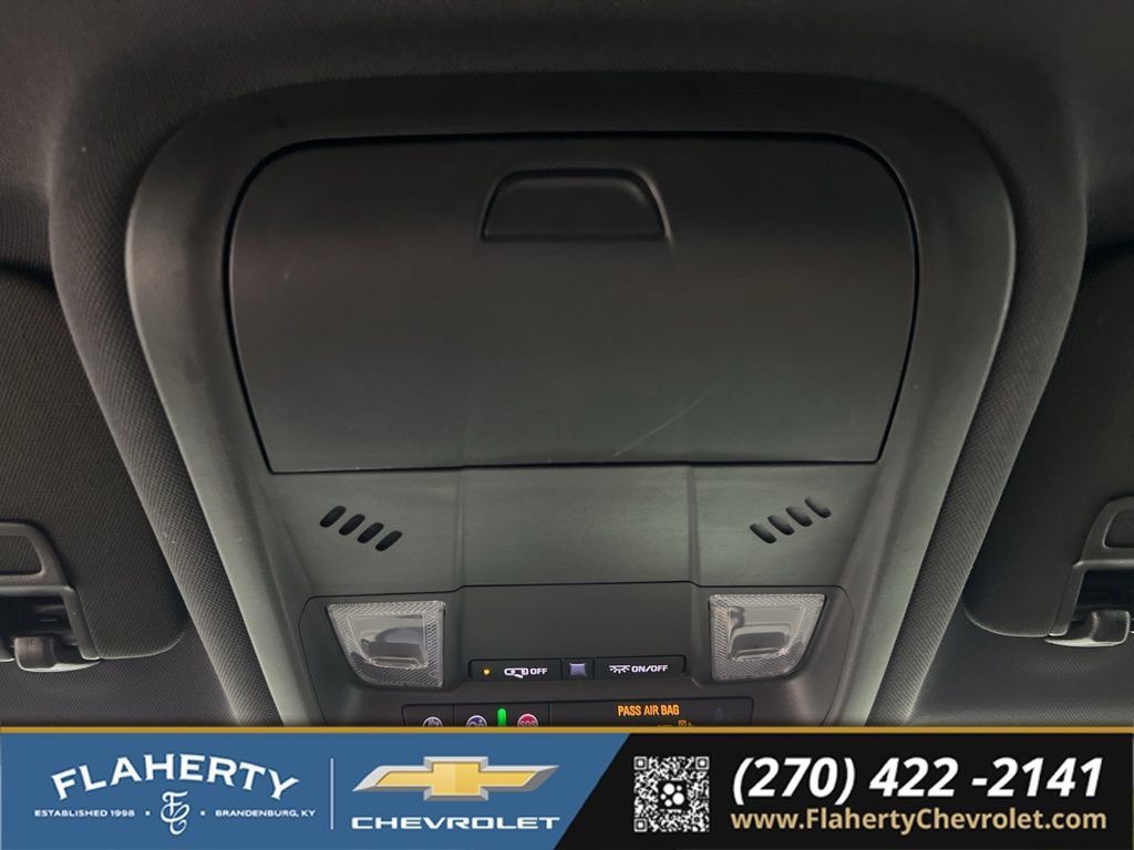 Used 2023 Chevrolet Equinox RS w/ LPO, Floor Liner Package FWD image 33