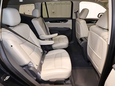 Used 2021 Cadillac XT6 Premium Luxury AWD/4WD image 20