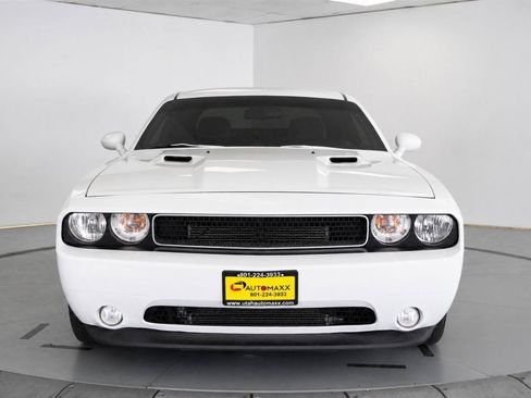 Used 2013 Dodge Challenger R/T Plus RWD image 2