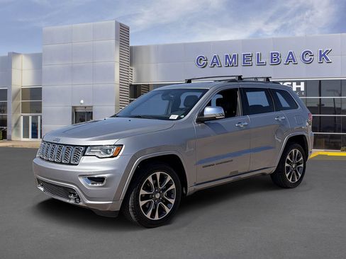 Used 2017 Jeep Grand Cherokee Overland RWD image 2