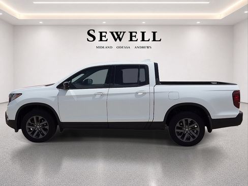 Used 2021 Honda Ridgeline Sport image 2