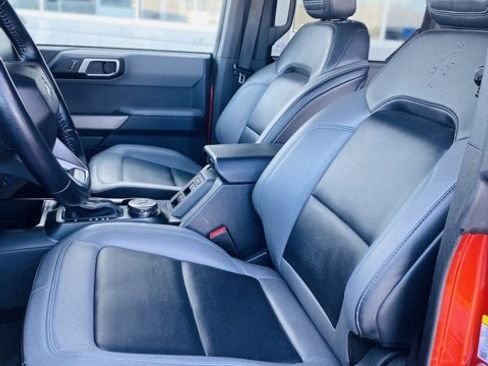 Used 2023 Ford Bronco Black Diamond image 10