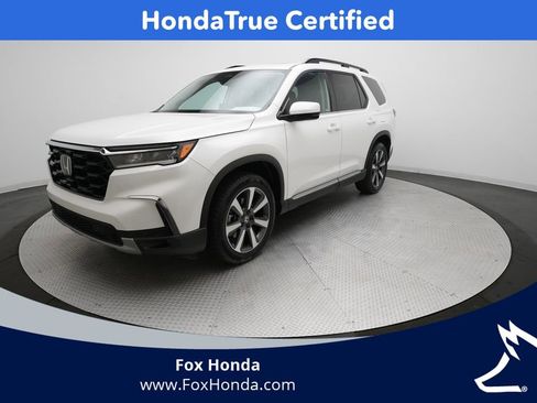 Certified 2024 Honda Pilot Touring image 1