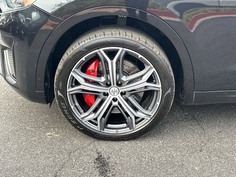 Used 2019 Maserati Levante GTS image 13