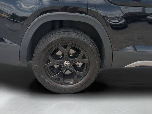 Used 2024 Volkswagen Atlas Peak Edition SEL AWD/4WD image 29