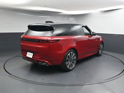 Used 2025 Land Rover Range Rover Sport Dynamic SE AWD/4WD image 23