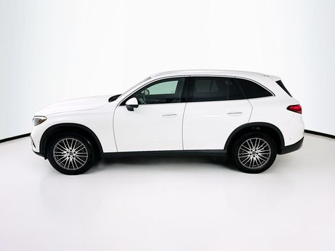 Used 2025 Mercedes-Benz GLC 300 image 5