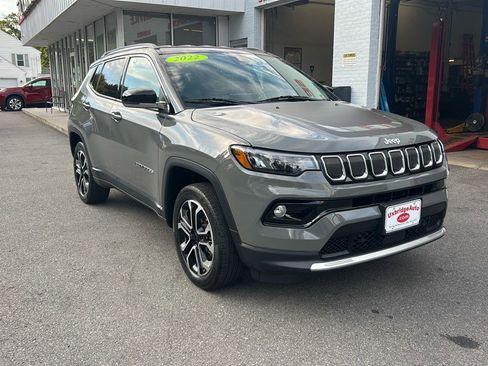 Used 2022 Jeep Compass Limited w/ Mopar Graphics Package image 2