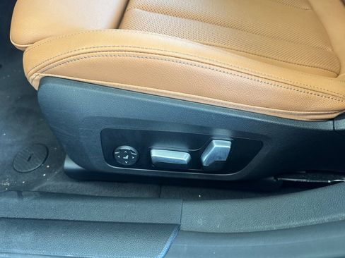 Used 2023 BMW i4 eDrive35 w/ Premium Package RWD image 13