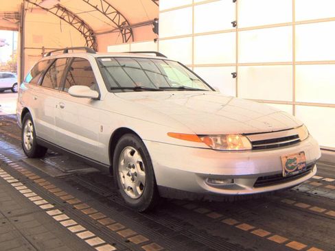 Used 2002 Saturn L-Series LW300 w/ Premium Pkg image 6