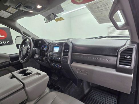 Used 2019 Ford F250 XL w/ STX Appearance Package RWD image 15
