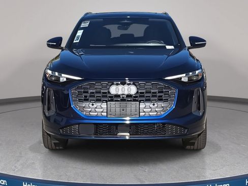 Used 2025 Audi Q5 Premium Plus w/ Premium Plus AWD/4WD image 8
