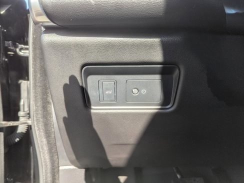 Used 2023 Jaguar F-PACE S image 14