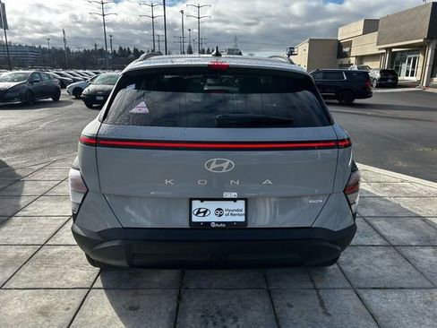 Certified 2025 Hyundai Kona SEL image 6