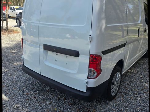 Used 2020 Nissan NV200 S image 13