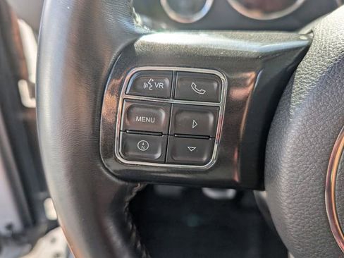 Used 2017 Jeep Wrangler Unlimited Rubicon image 29