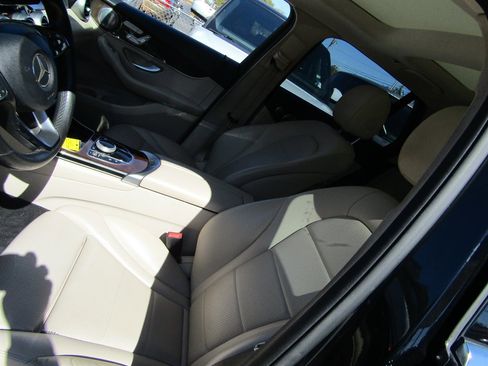 Used 2017 Mercedes-Benz GLC 300 image 9