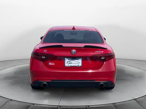 Used 2019 Alfa Romeo Giulia AWD w/ Cold Weather Package image 4