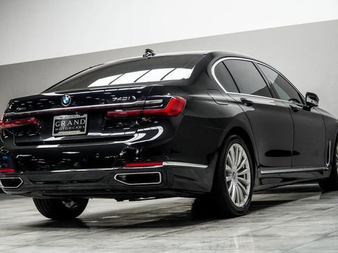 Used 2020 BMW 740i xDrive w/ Cold Weather Package image 11