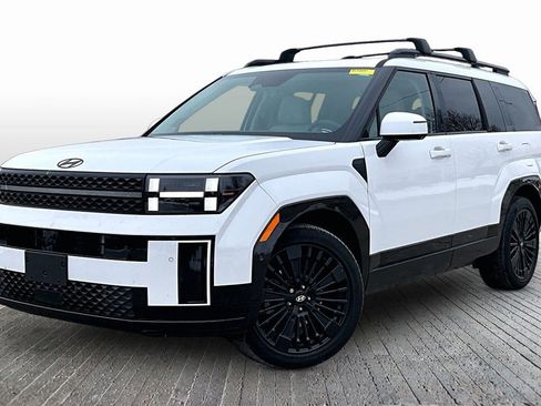 Used 2025 Hyundai Santa Fe Calligraphy image 3