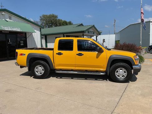 Used 2006 Chevrolet Colorado LT w/ LT Preferred Equipment Group AWD/4WD image 2