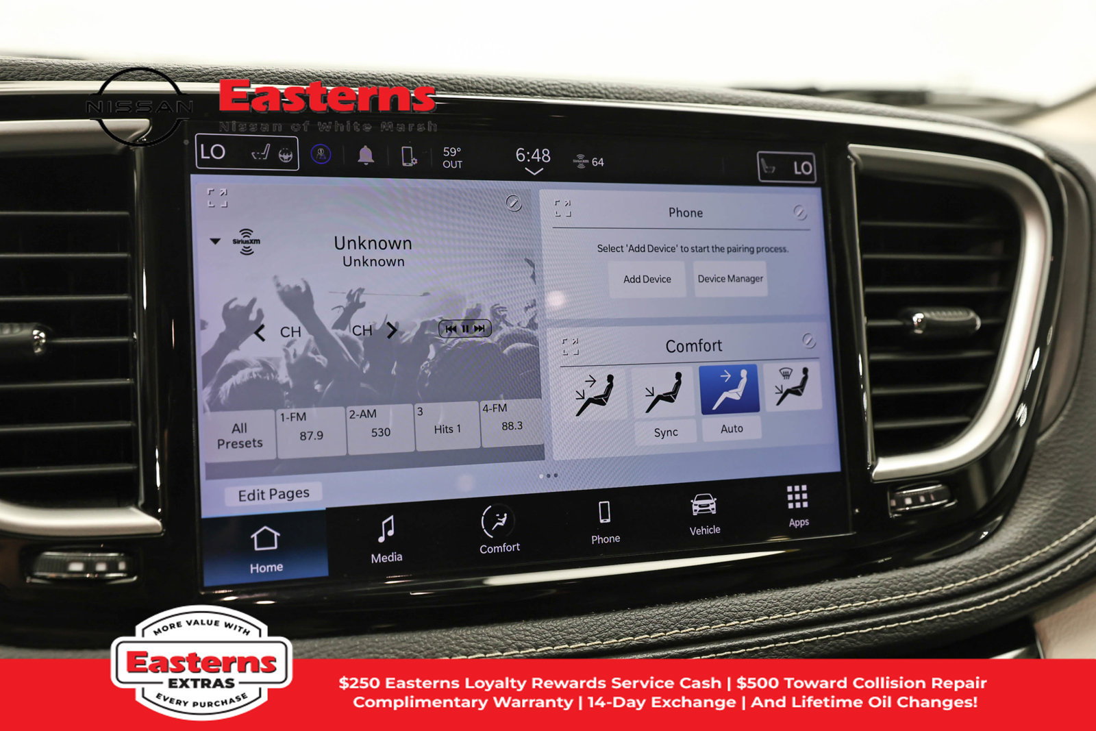 Used 2023 Chrysler Pacifica Touring-L FWD image 20
