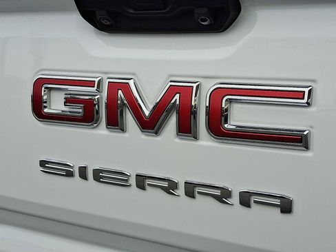 Used 2025 GMC Sierra 1500 Elevation image 29
