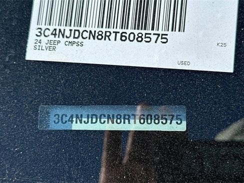 Certified 2024 Jeep Compass Limited image 27