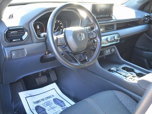 Used 2023 Honda Pilot Sport image 10