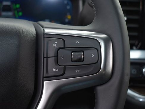 Used 2024 Chevrolet Silverado 1500 LT w/ Z71 Off-Road Package image 18