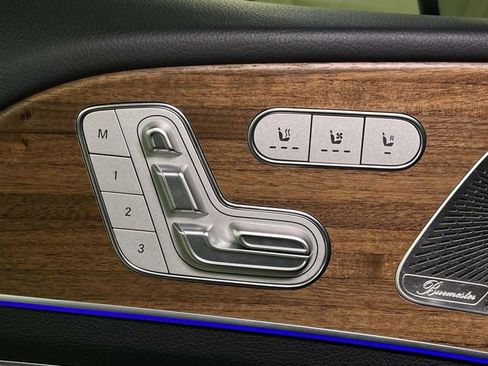 Used 2025 Mercedes-Benz GLS 450 4MATIC image 40