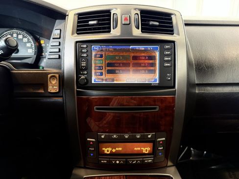Used 2007 Cadillac XLR RWD image 19