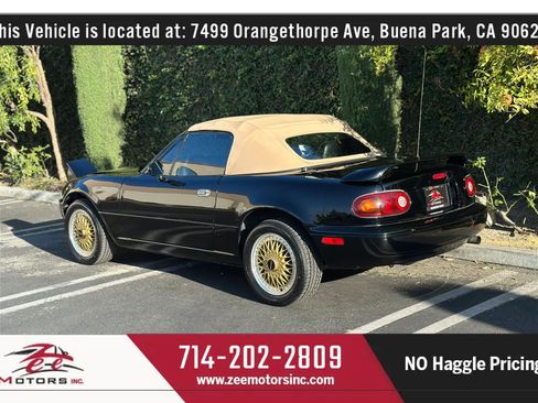 Used 1996 MAZDA MX-5 Miata RWD image 9