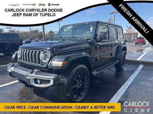 Used 2025 Jeep Wrangler Sahara image 1