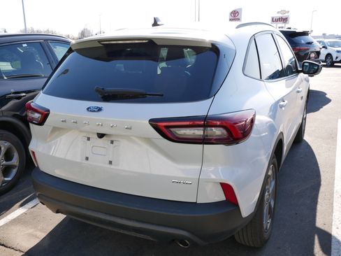 Used 2025 Ford Escape ST-Line AWD/4WD image 4