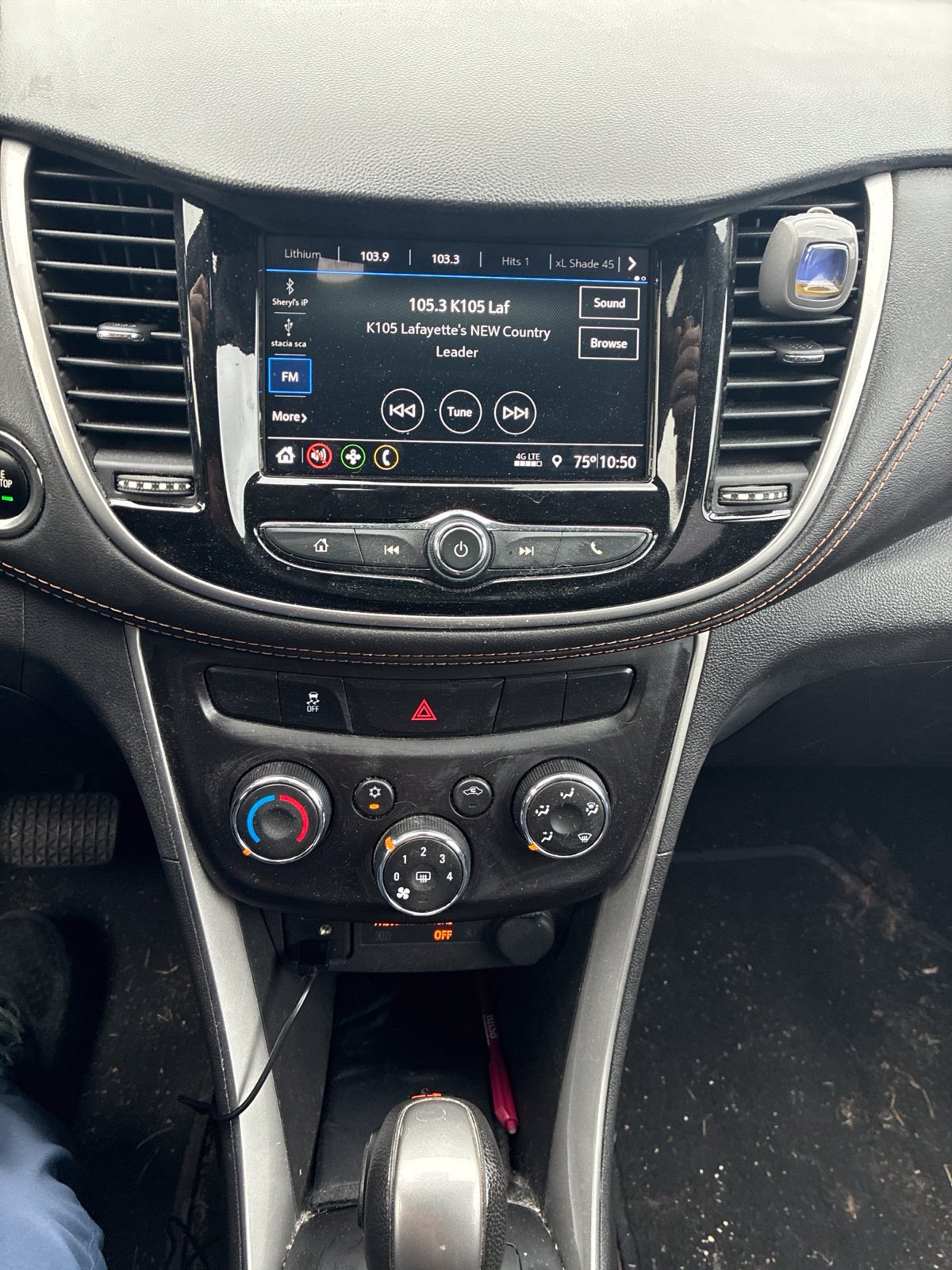 Used 2019 Chevrolet Trax LT w/ LT Convenience Package AWD/4WD image 23