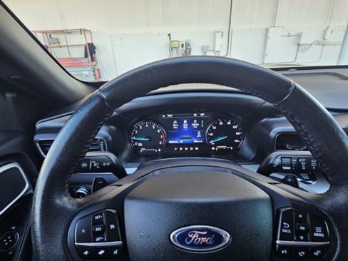 Certified 2020 Ford Explorer XLT w/ Equipment Group 202A image 18