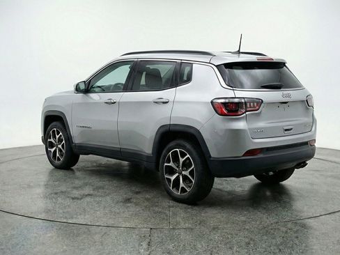 Used 2025 Jeep Compass Limited image 6