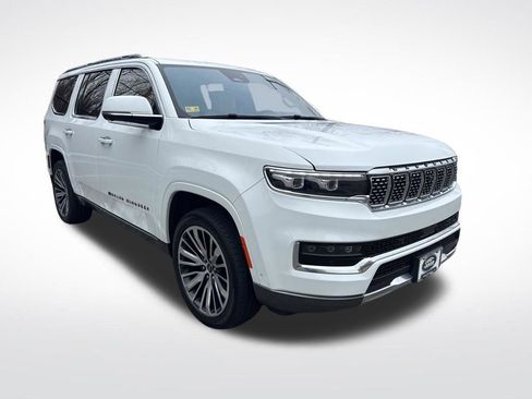 Used 2022 Jeep Grand Wagoneer Series III AWD/4WD image 3
