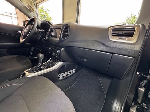 Used 2021 Jeep Compass Sport AWD/4WD image 47