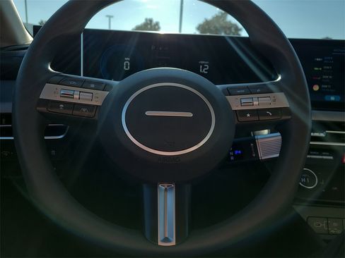 Used 2024 Hyundai Sonata SEL image 23